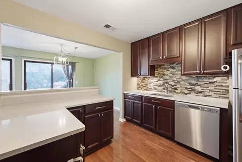 Kitchen - 1134 Hawthorne Ct #B2, Wheeling, IL 60090 photo 1 of 3