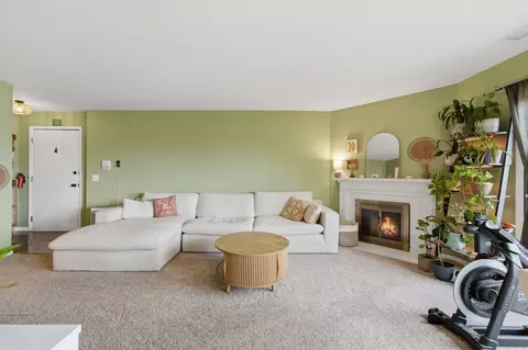 Living - 1134 Hawthorne Ct #B2, Wheeling, IL 60090 photo 3 of 3