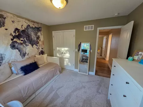 Bedroom - 1415 Indian Trl, Kankakee, IL 60901 photo 2 of 8