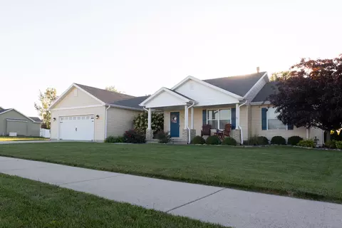 Exterior - 1415 Indian Trl, Kankakee, IL 60901 photo 2 of 8