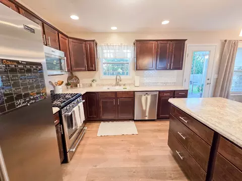Kitchen - 1415 Indian Trl, Kankakee, IL 60901 photo 1 of 4