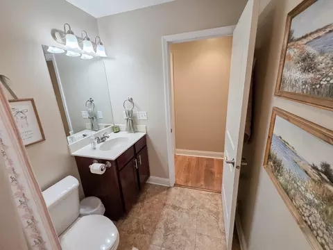 Bath - 1415 Indian Trl, Kankakee, IL 60901 photo 2 of 6