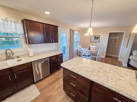 Kitchen - 1415 Indian Trl, Kankakee, IL 60901 photo 2 of 4