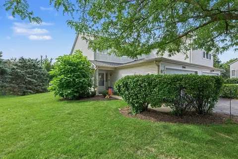 Exterior - 2404 Cactus Ct #4, Plainfield, IL 60586 photo 2 of 3