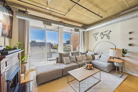 Living - 111 S Morgan St #501, Chicago, IL 60607 photo 2 of 2