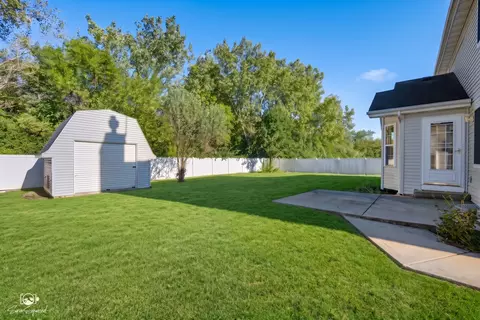 Exterior - 2555 Cobblestone Ct, Morris, IL 60450 photo 2 of 2