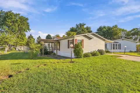 603 Bureau Ct, Mahomet, IL 61853