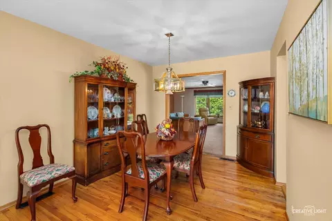 Dining - 160 Forest Park Ln, Hoffman Estates, IL 60169 photo 1 of 1