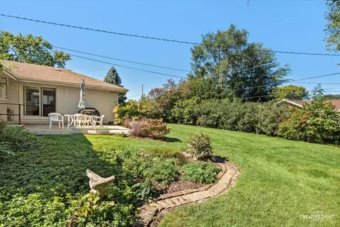 Exterior - 160 Forest Park Ln, Hoffman Estates, IL 60169 photo 4 of 4
