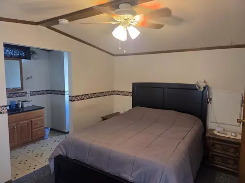 112 S Main St, Payson, IL 62360 photo 8
