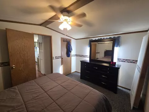 112 S Main St, Payson, IL 62360 photo 9