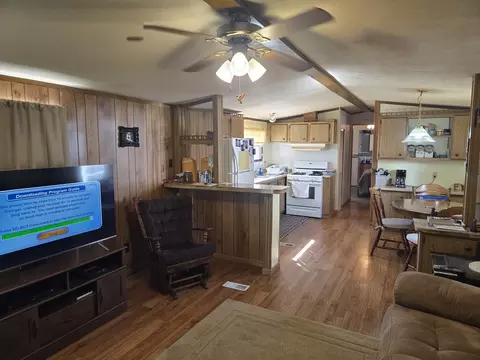 112 S Main St, Payson, IL 62360 photo 6