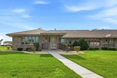 18040 Delaware Ct #104, Orland Park, IL 60467