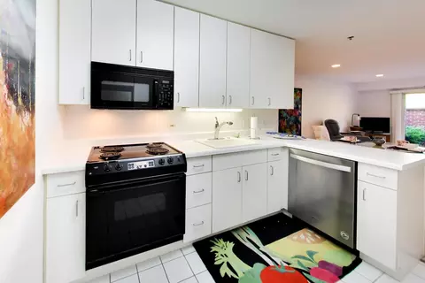 Kitchen - Undisclosed, Deerfield, IL 60015 photo 1 of 3