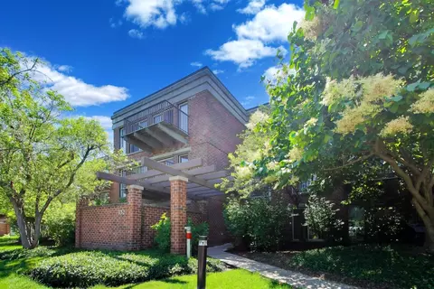 Exterior - Undisclosed, Deerfield, IL 60015 photo 2 of 2