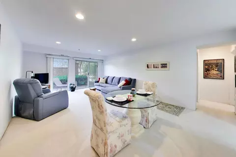 Living - Undisclosed, Deerfield, IL 60015 photo 1 of 3