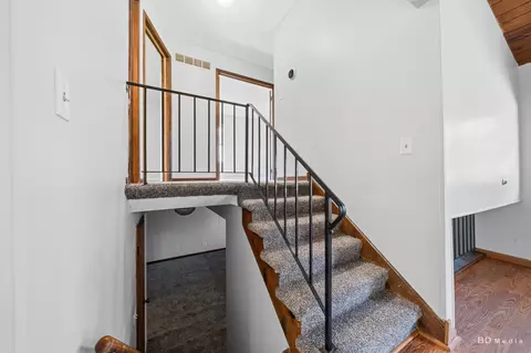 Entry Way - 735 Bradley Ave, Matteson, IL 60443 photo 1 of 2