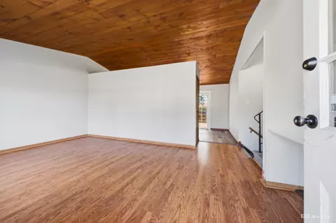 Living - 735 Bradley Ave, Matteson, IL 60443 photo 1 of 2