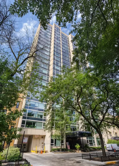 2728 N Hampden Ct #203, Chicago, IL 60614