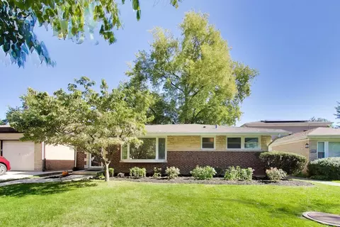 8631 Central Park Ave, Skokie, IL 60076