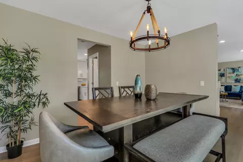 Dining - 6405 Plainview Rd, Gurnee, IL 60031 photo 4 of 4