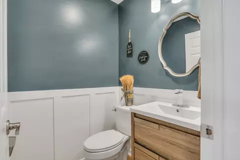 Bath - 6405 Plainview Rd, Gurnee, IL 60031 photo 1 of 4