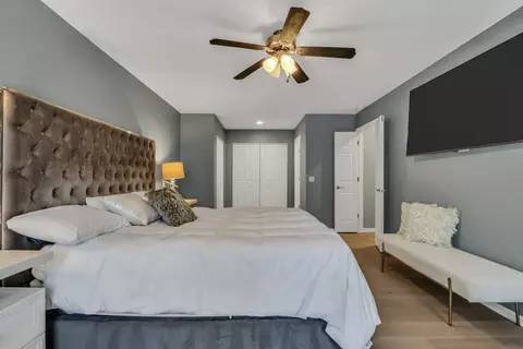 Bedroom - 6405 Plainview Rd, Gurnee, IL 60031 photo 2 of 3