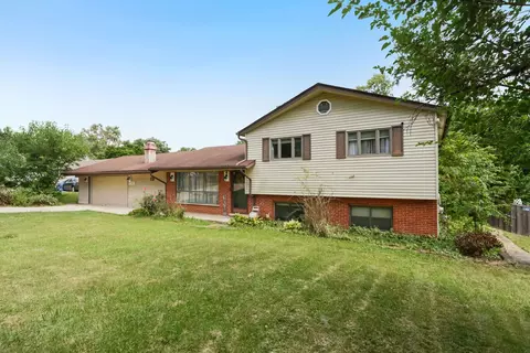 2 N435 Pleasant Ave, Glen Ellyn, IL 60137