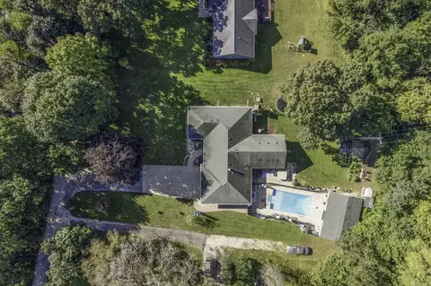 View/Area - 555 Old Mill Rd, Plano, IL 60545 photo 1 of 3