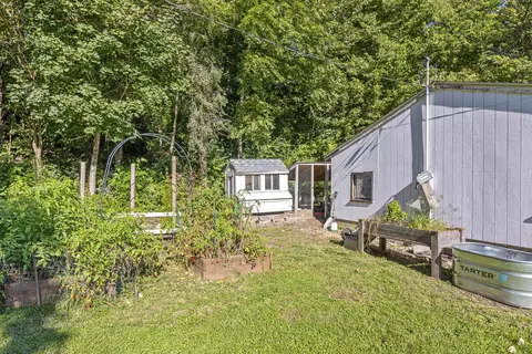Exterior - 555 Old Mill Rd, Plano, IL 60545 photo 13 of 14