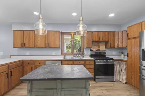 Kitchen - 555 Old Mill Rd, Plano, IL 60545 photo 1 of 3