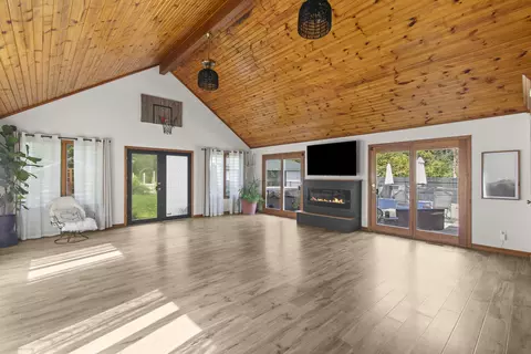Living - 555 Old Mill Rd, Plano, IL 60545 photo 1 of 3