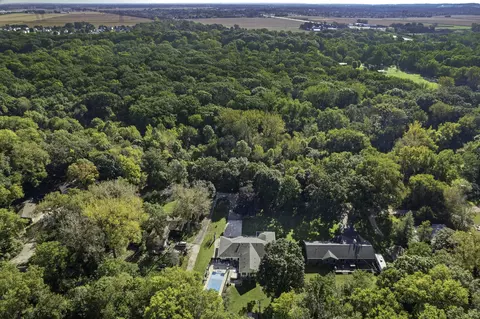 View/Area - 555 Old Mill Rd, Plano, IL 60545 photo 3 of 3