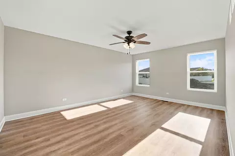 Living - 1952 Eagle Dr, Morris, IL 60450 photo 3 of 3