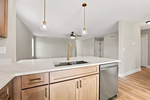 Kitchen - 1952 Eagle Dr, Morris, IL 60450 photo 3 of 6