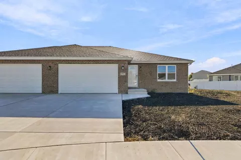 Exterior - 1952 Eagle Dr, Morris, IL 60450 photo 2 of 6