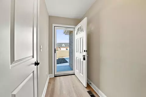 Entry Way - 1952 Eagle Dr, Morris, IL 60450 photo 1 of 1