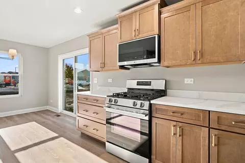 Kitchen - 1952 Eagle Dr, Morris, IL 60450 photo 4 of 6