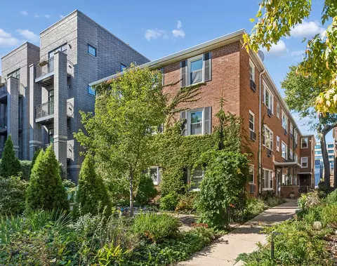 912 Hinman Ave #2W, Evanston, IL 60202