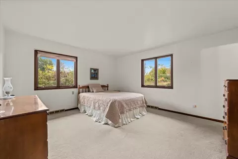 Bedroom - 1300 Woodland Dr, Aurora, IL 60505 photo 1 of 2