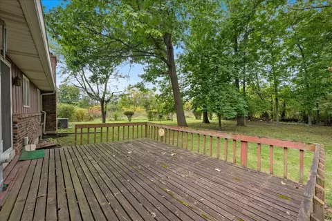 Exterior - 1300 Woodland Dr, Aurora, IL 60505 photo 3 of 4