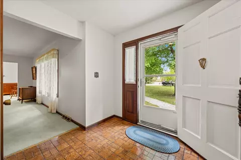 Entry Way - 1300 Woodland Dr, Aurora, IL 60505 photo 1 of 1