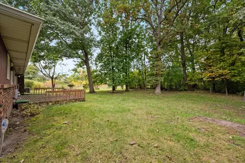 Exterior - 1300 Woodland Dr, Aurora, IL 60505 photo 2 of 4