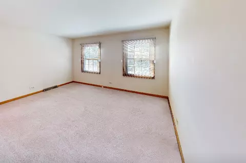 Bedroom - 1860 Golf Dr, Naperville, IL 60565 photo 4 of 4