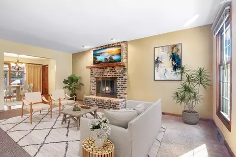 Living - 1860 Golf Dr, Naperville, IL 60565 photo 2 of 3