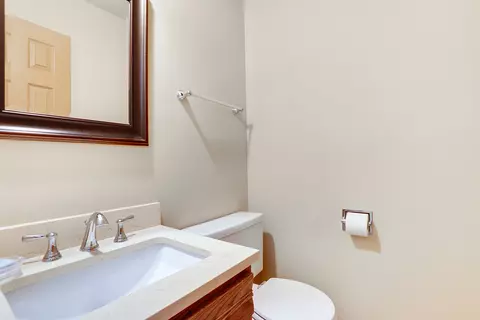 Bath - 1860 Golf Dr, Naperville, IL 60565 photo 1 of 3