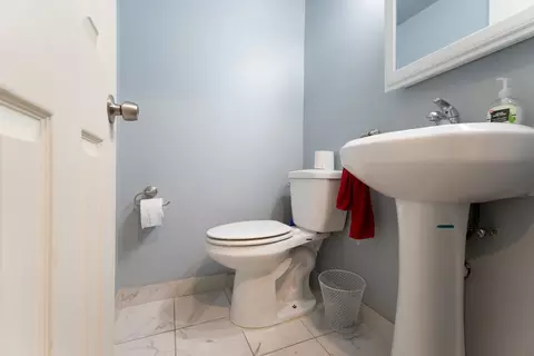 Bath - 6909 S Ada St, Chicago, IL 60636 photo 1 of 1