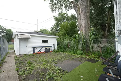 Exterior - 6909 S Ada St, Chicago, IL 60636 photo 2 of 3