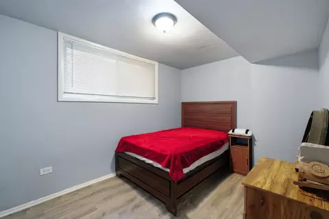 Bedroom - 6909 S Ada St, Chicago, IL 60636 photo 4 of 7