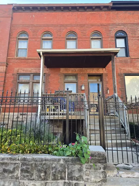 3824 S Calumet Ave, Chicago, IL 60653